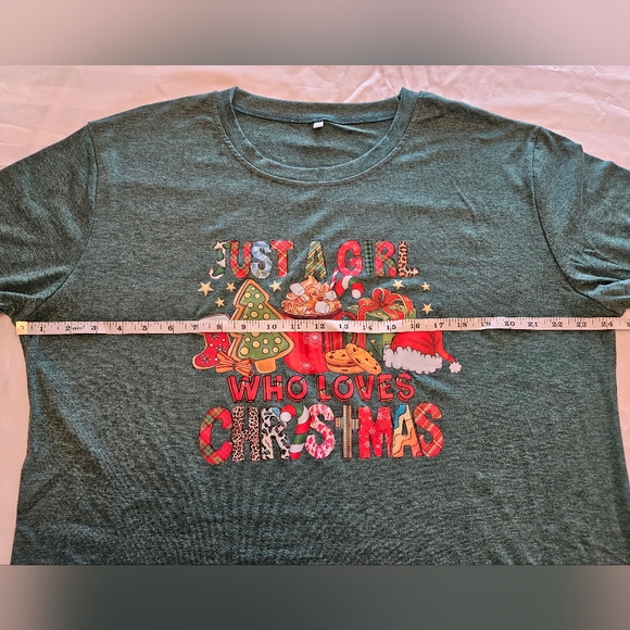 "Just a Girl Who Loves Christmas" Green Tee, 2XL, NWT - Picture 5 of 9